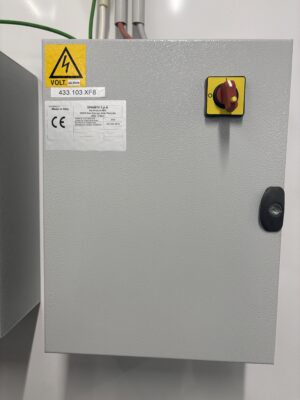 Spanesi strømskap til mixerom 400v