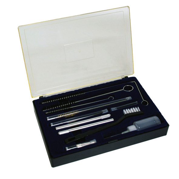 Finixa rensesett for lakksprøyte, børster, nåler, olje